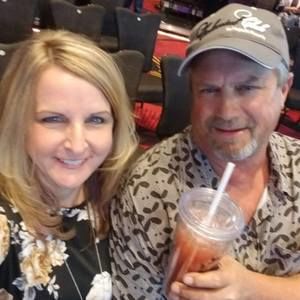 Meet your Posher, Raeanne